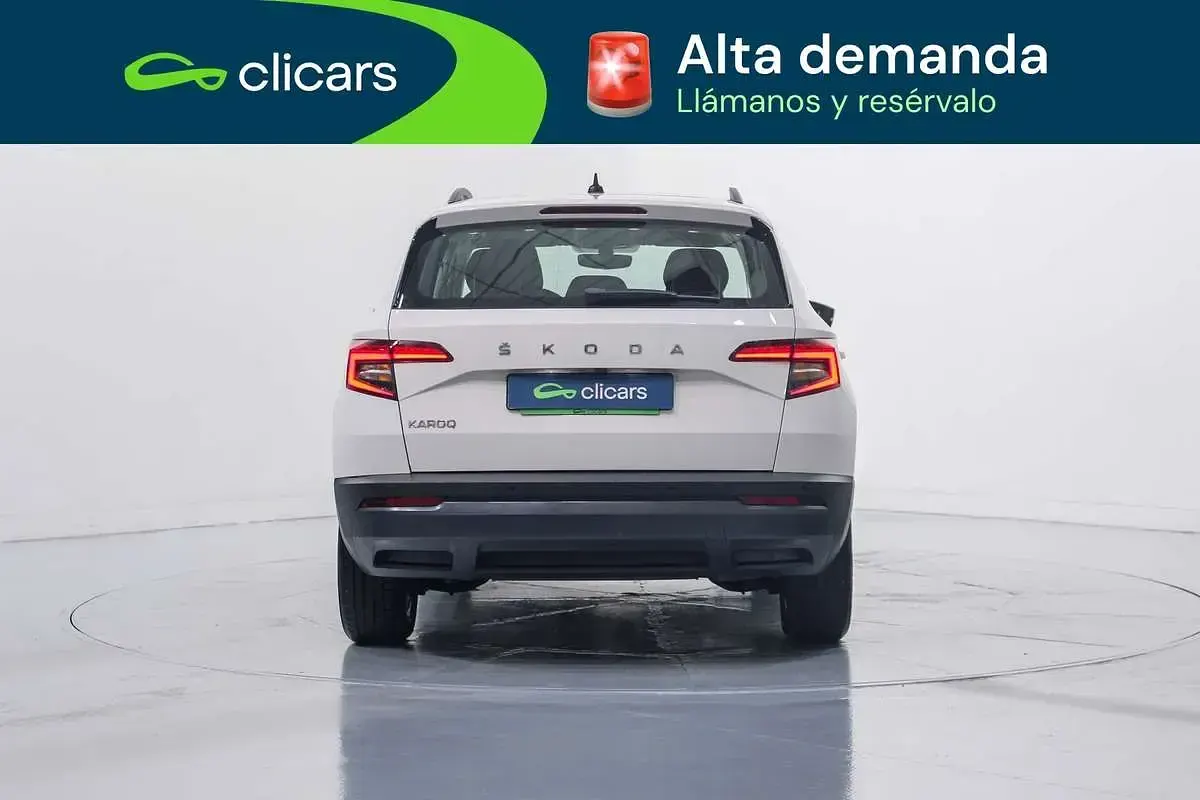 Usado Skoda Karoq Ambition 150 CV (110 kW) 2020 Blanco SUV