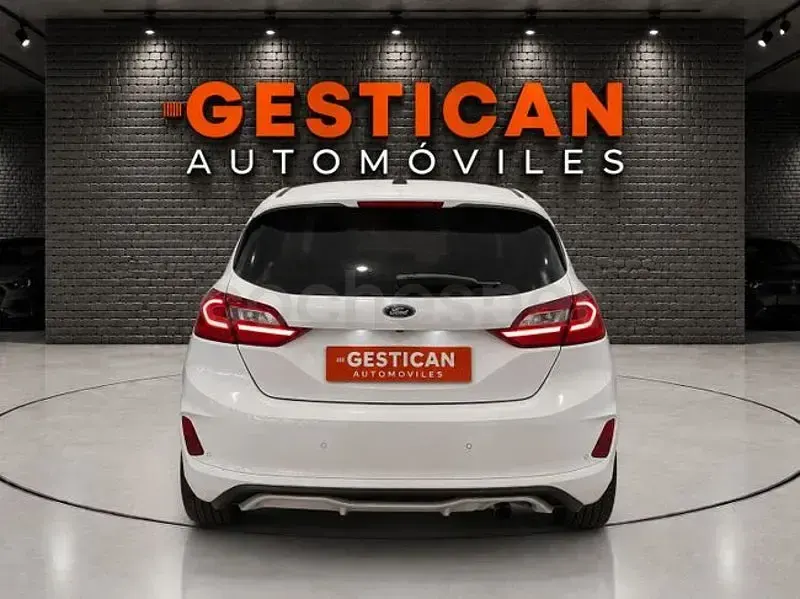 Usado Ford Fiesta Titanium 101 CV (74 kW) 2018 Blanco Utilitario