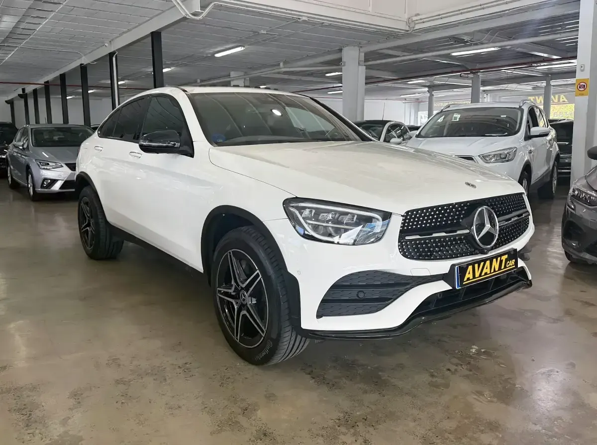 Usado Mercedes GLC300e 320 CV (235 kW) 2021 Blanco SUV