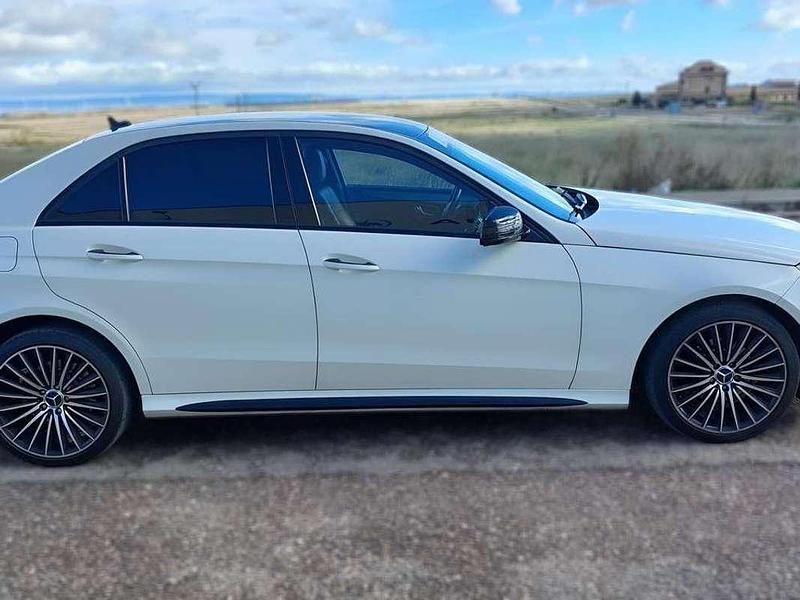 Usado Mercedes E220 Elegance 170 CV (125 kW) 2016 Blanco Berlina