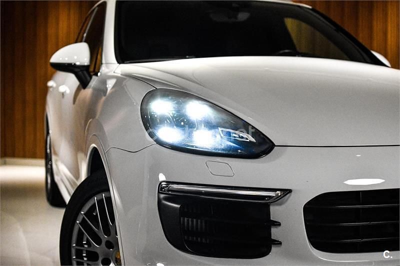 Occasion Porsche Cayenne 262 PK (192 kW) 2016 Wit SUV