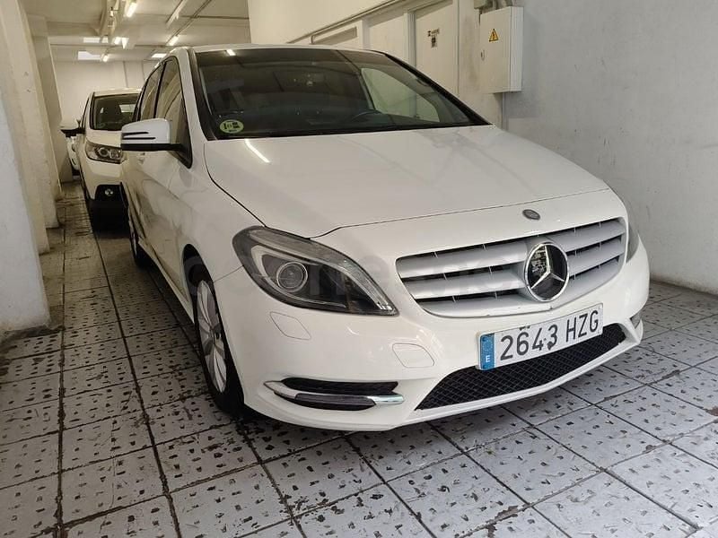 Occasion Mercedes B180 Urban 109 PK (80 kW) 2014 Wit MPV