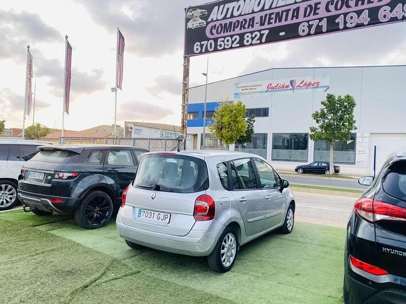 Usado Renault Modus Authentique 75 CV (55 kW) 2009 Gris Monovolumen