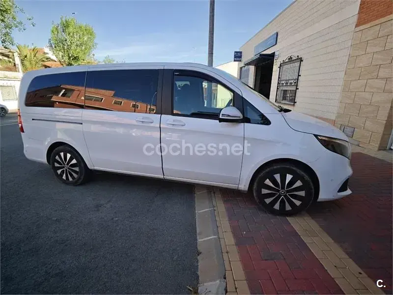 Usado Mercedes V220 163 CV (119 kW) 2021 Blanco Monovolumen