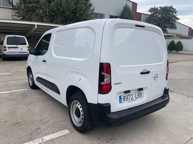 Usado Opel Combo S 100 CV (73 kW) 2021 Blanco Monovolumen