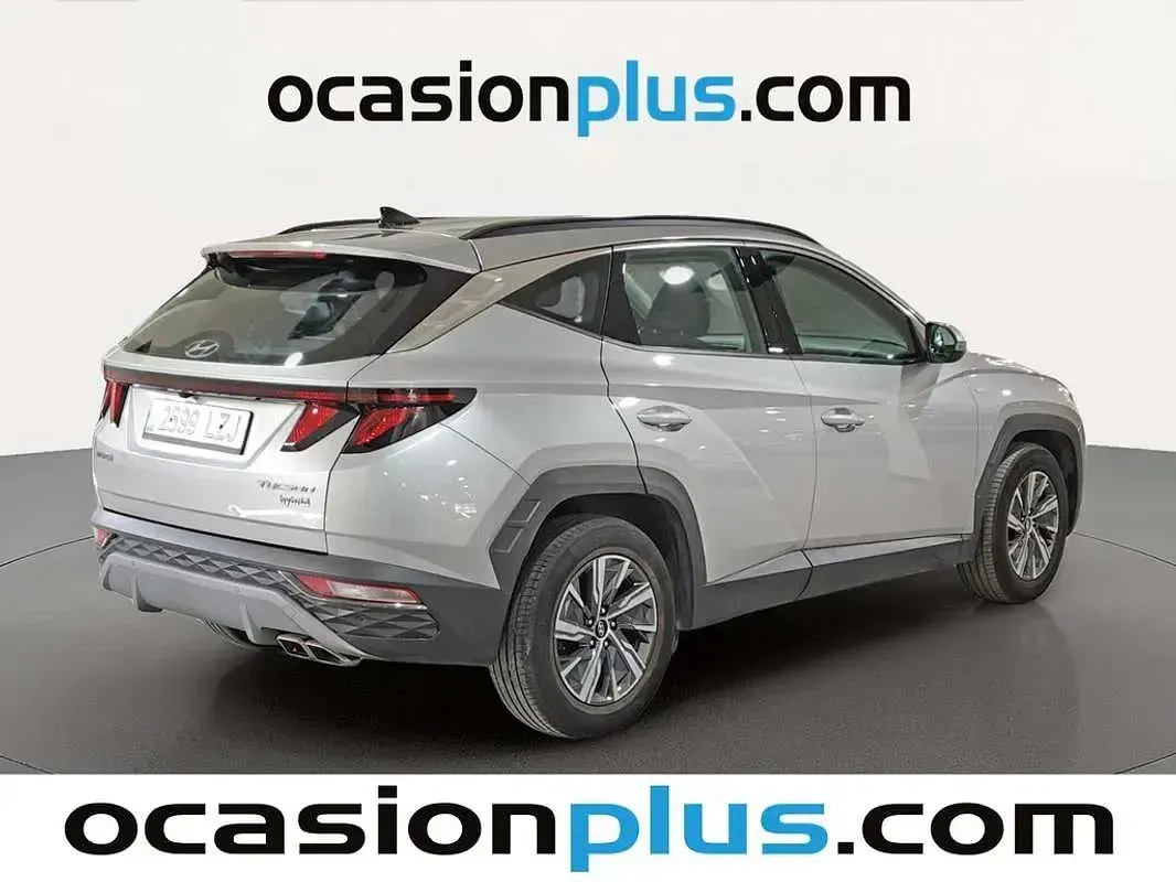 Usado Hyundai Tucson 136 CV (100 kW) 2022 Gris SUV