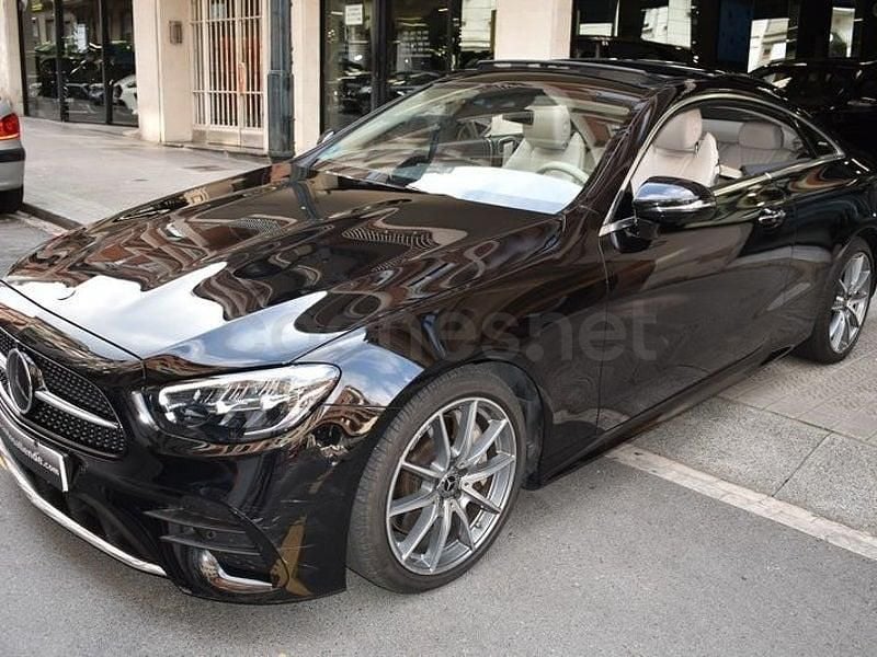 Usado Mercedes E450 367 CV (269 kW) 2022 Negro Coupe