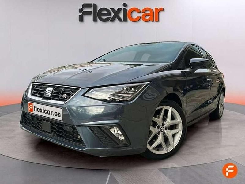 Usado Seat Ibiza FR 110 CV (80 kW) 2021 Gris Utilitario