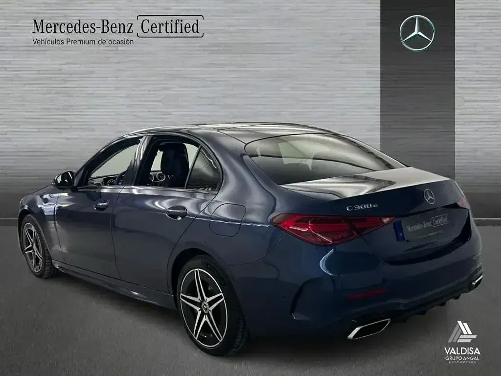 Usado Mercedes C300e 313 CV (230 kW) 2025 Azul Berlina