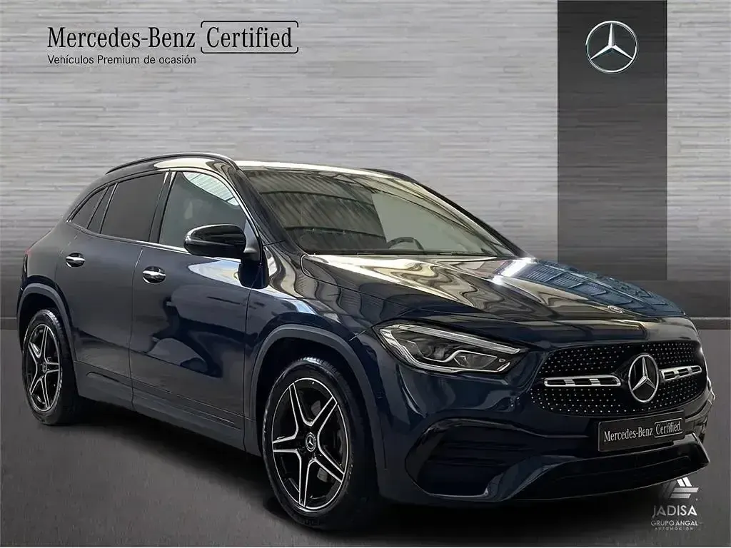 Usado Mercedes GLA200 150 CV (110 kW) 2025 Negro SUV