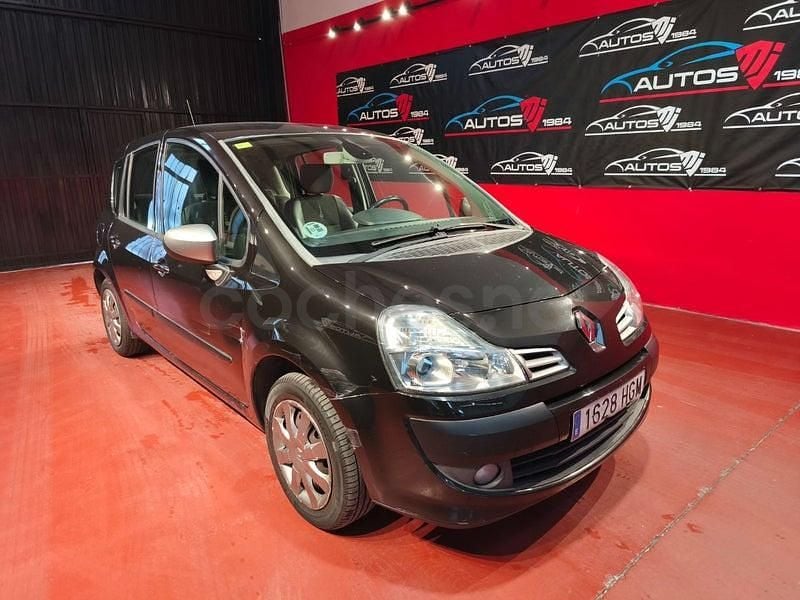 Usado Renault Grand Modus Dynamique 90 CV (66 kW) 2011 Negro Monovolumen