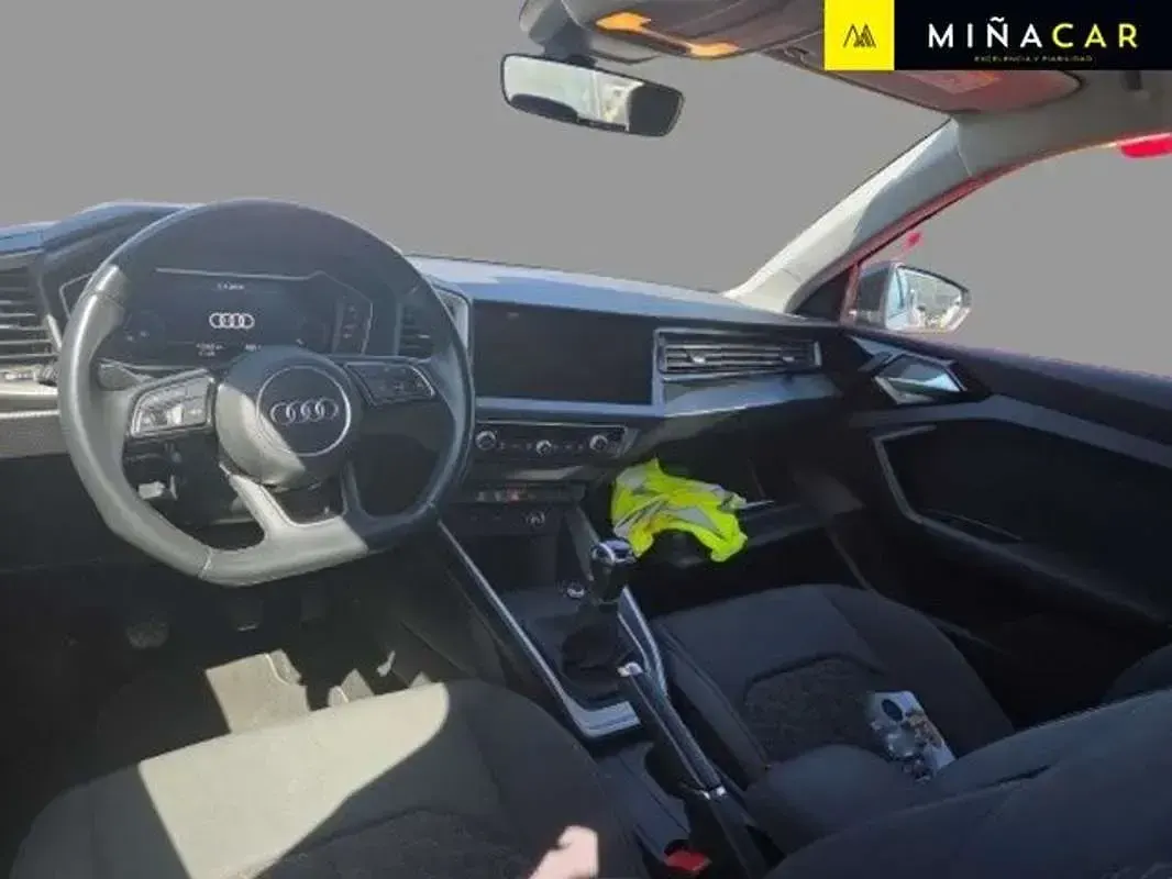 Usado Audi A1 Sportback 110 CV (80 kW) 2023 Gris Utilitario