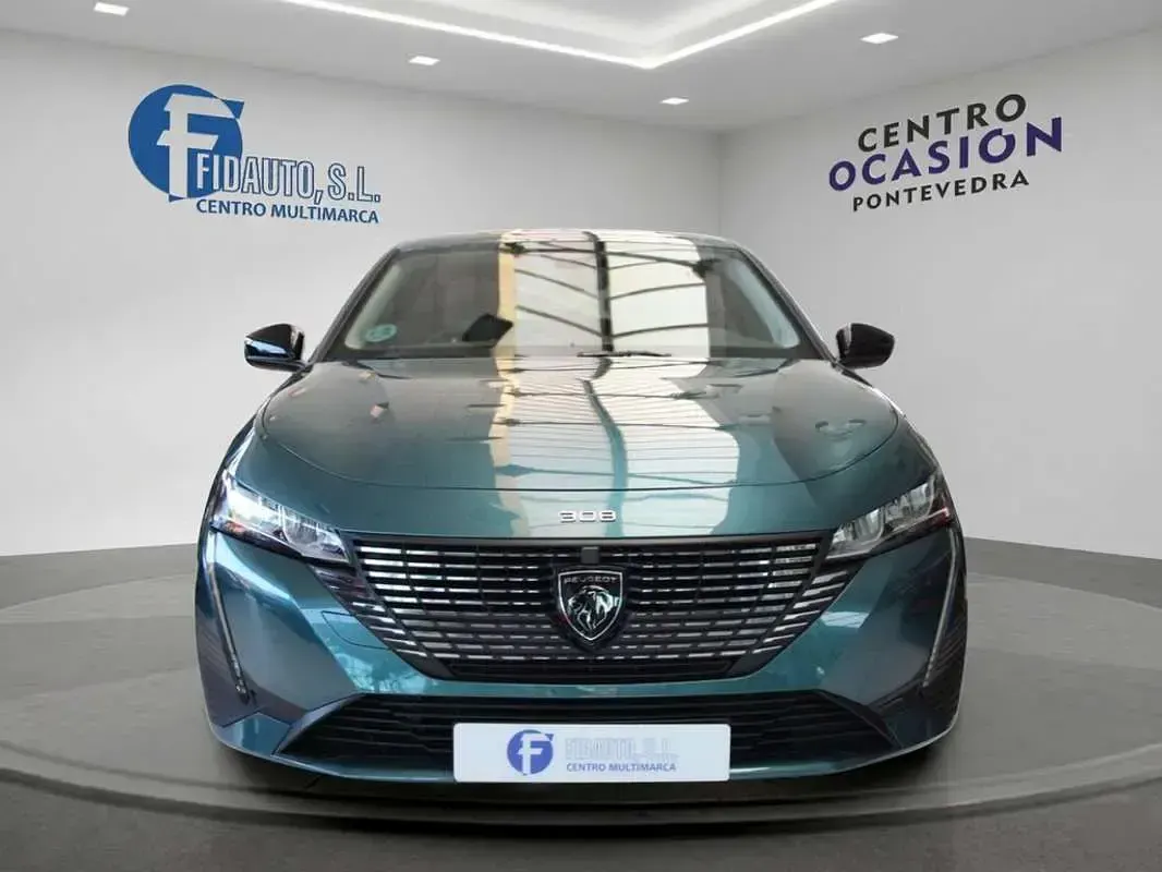 Usado Peugeot 308 SW Allure 131 CV (96 kW) 2023 Verde Familiar