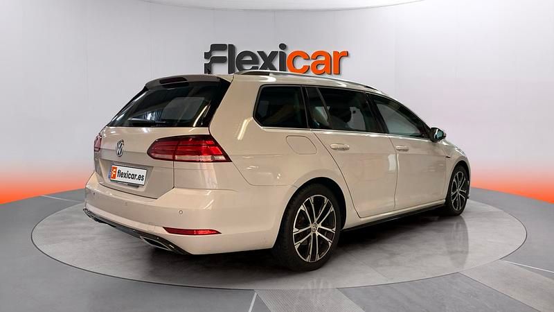 Usado VW Golf VII Sport 150 CV (110 kW) 2018 Blanco Familiar