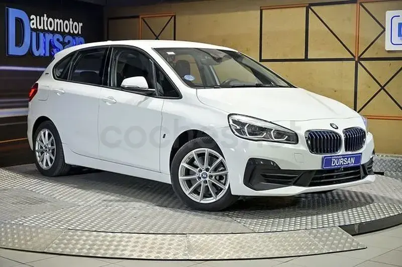 Usado BMW 225 Active Tourer iPerformance 225 CV (165 kW) 2018 Blanco Monovolumen