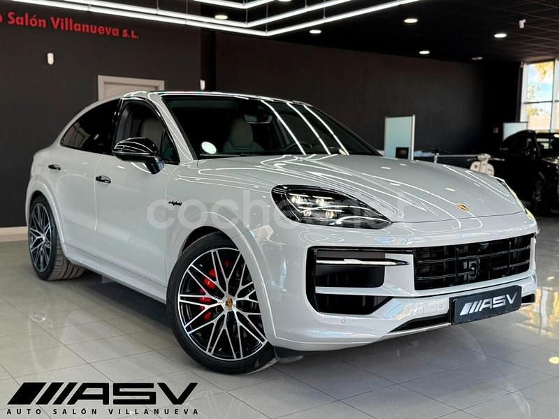 Usado Porsche Cayenne 519 CV (381 kW) 2024 Gris / plata SUV