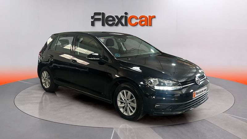 Usado VW Golf VII Advance 116 CV (85 kW) 2019 Negro Berlina