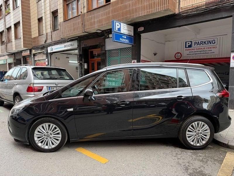 Usado Opel Zafira Excellence 140 CV (102 kW) 2016 Negro Monovolumen