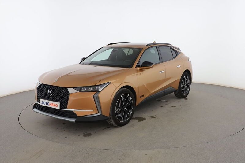Dorado Usado 2022 DS Automobiles DS4 Crossback Rivoli SUV | 21.099 € (Buen precio) - Imagen 1/4