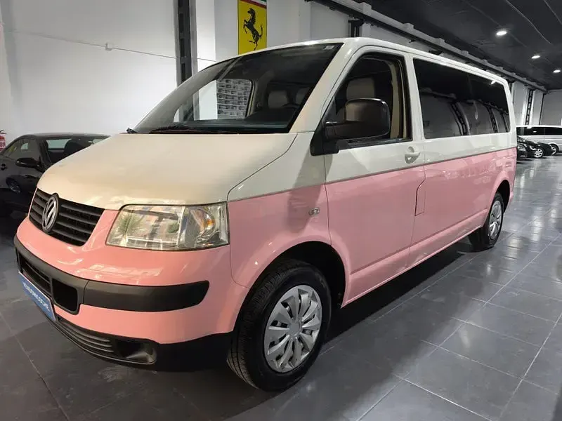 Usado VW Caravelle Comfortline 102 CV (75 kW) 2008 Rosa Van
