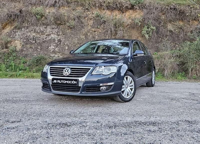 Azul Usado 2007 VW Passat Trendline Berlina | 5999 € (Precio justo) - Imagen 1/4