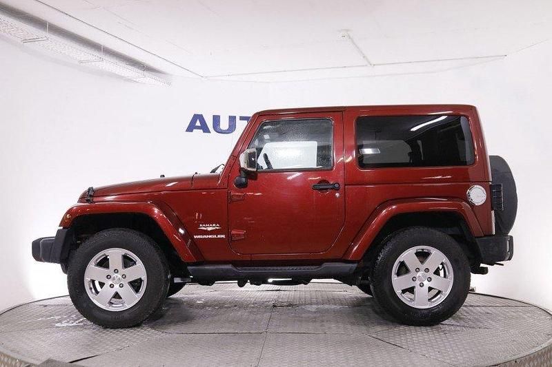 Usado Jeep Wrangler Sahara 200 CV (147 kW) 2012 Burdeos SUV