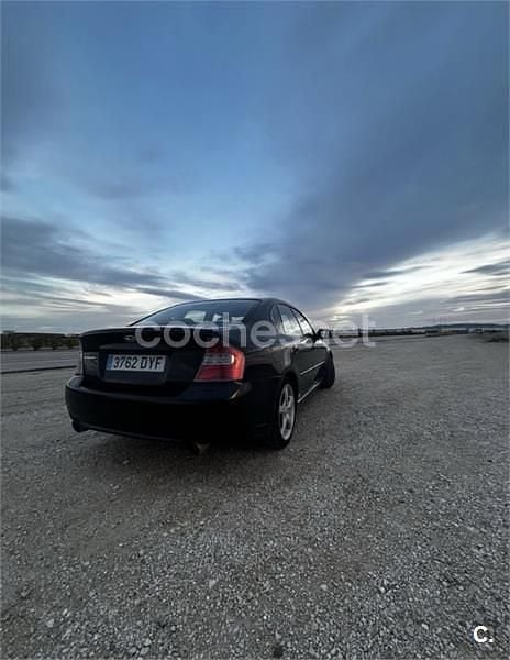 Usado Subaru Legacy 165 CV (121 kW) 2006 Negro Familiar