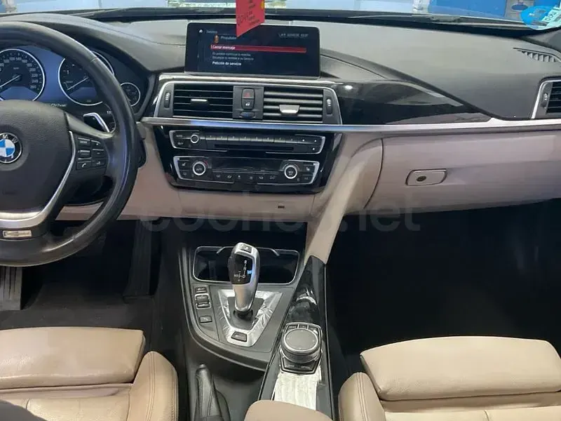 Usado BMW 330e Comfort Edition 252 CV (185 kW) 2018 Gris / plata Berlina