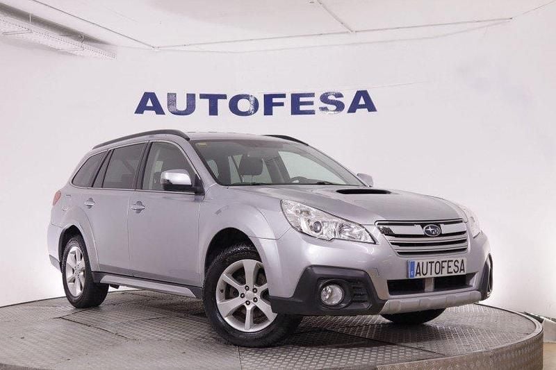 Usado Subaru Outback 150 CV (110 kW) 2014 Plata Familiar