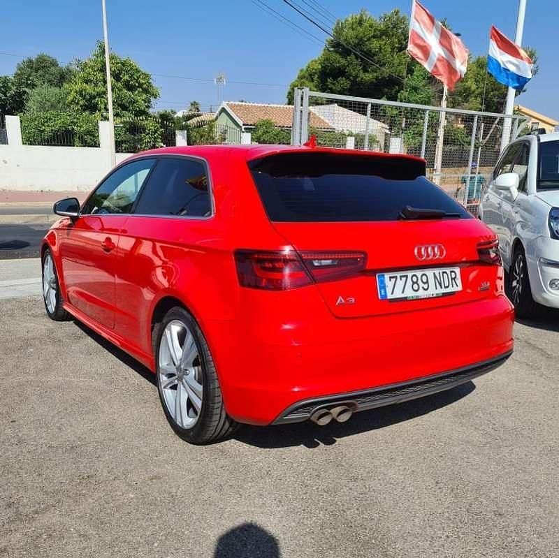 Usado Audi A3 S-Line 184 CV (135 kW) 2015 Rojo Utilitario