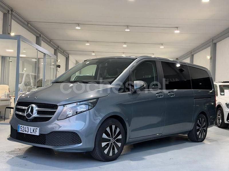 Gris / plata Usado 2020 Mercedes V220 Avantgarde Monovolumen | 45.000 € (Buen precio) - Imagen 1/4