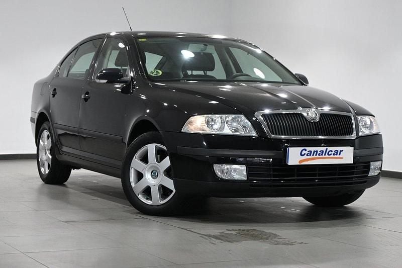 Usado Skoda Octavia 105 CV (77 kW) 2007 Gris Berlina