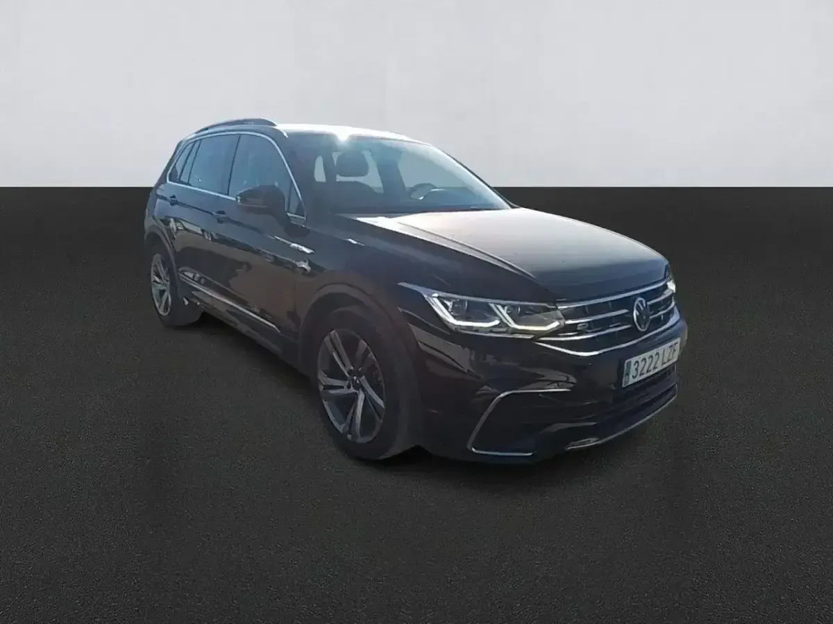 Usado VW Tiguan R-line 150 CV (110 kW) 2022 Gris SUV