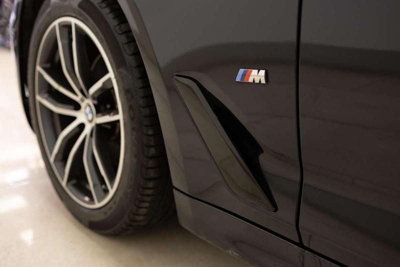 Usado BMW 520 M Sport 190 CV (139 kW) 2022 Azul Familiar