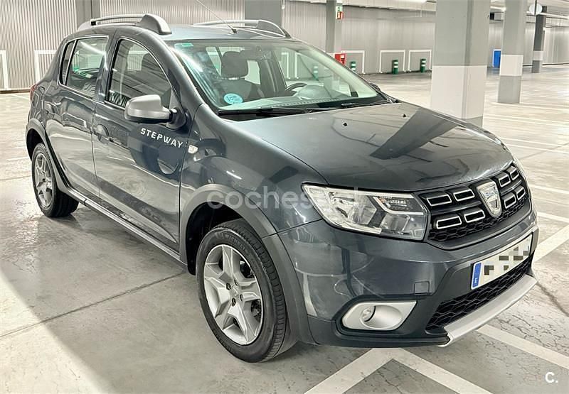 Gris / plata Usado 2019 Dacia Sandero Essentiel Utilitario | 8000 € (Super precio) - Imagen 1/4