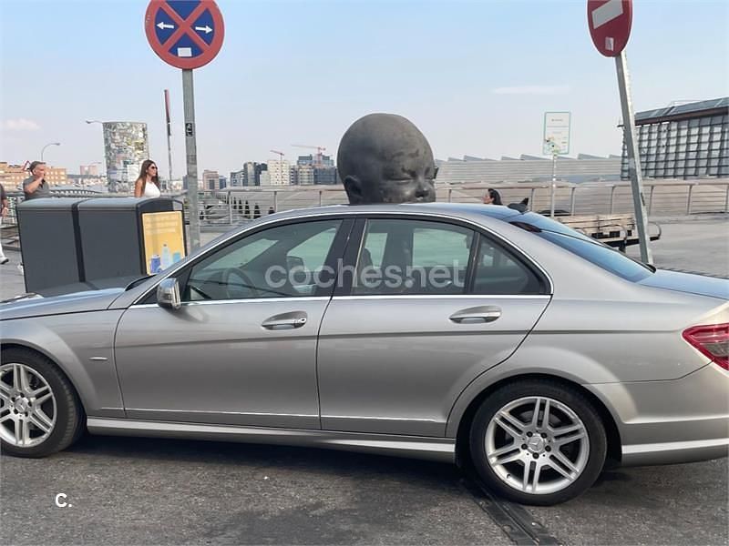 Usado Mercedes C320 Avantgarde 224 CV (164 kW) 2009 Gris / plata Berlina