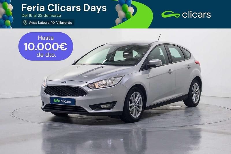 Usado Ford Focus Trend+ 125 CV (91 kW) 2018 Plateado Utilitario