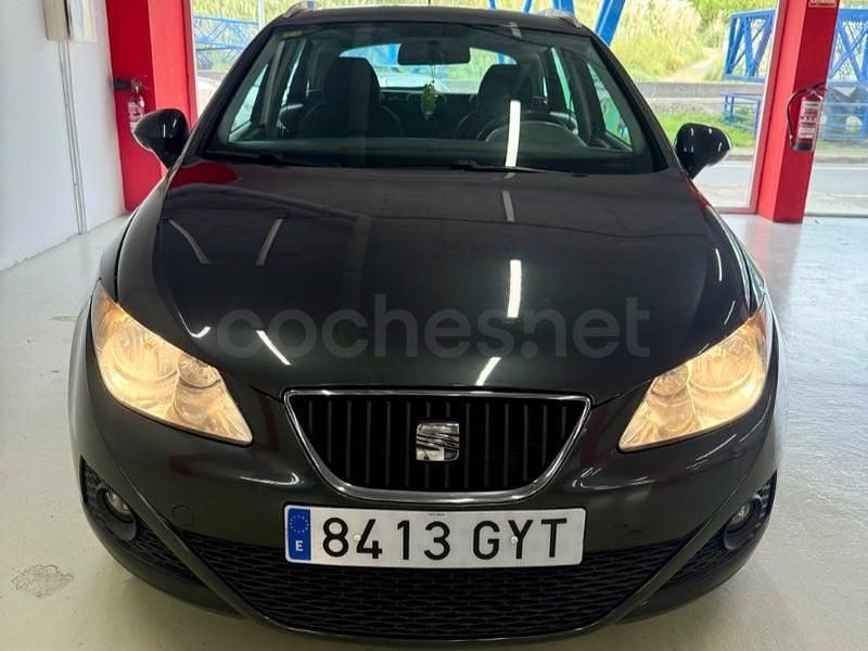 Usado Seat Ibiza ST Reference 85 CV (62 kW) 2010 Negro Familiar