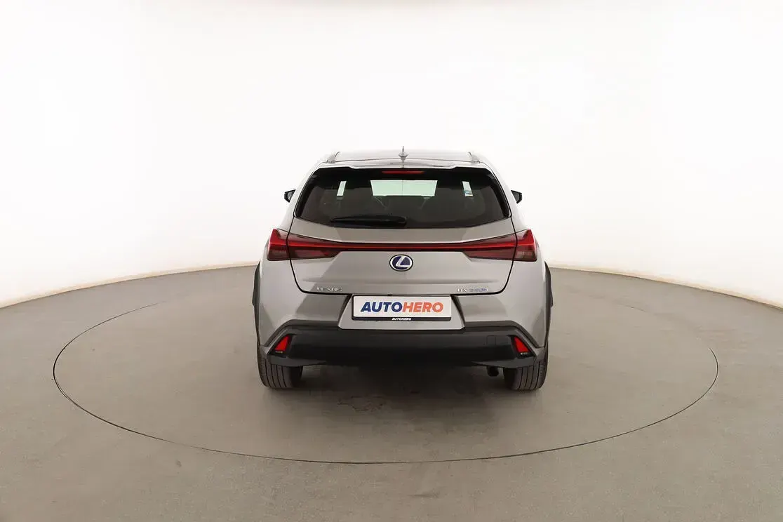Usado Lexus UX 250h 184 CV (135 kW) 2019 Gris SUV