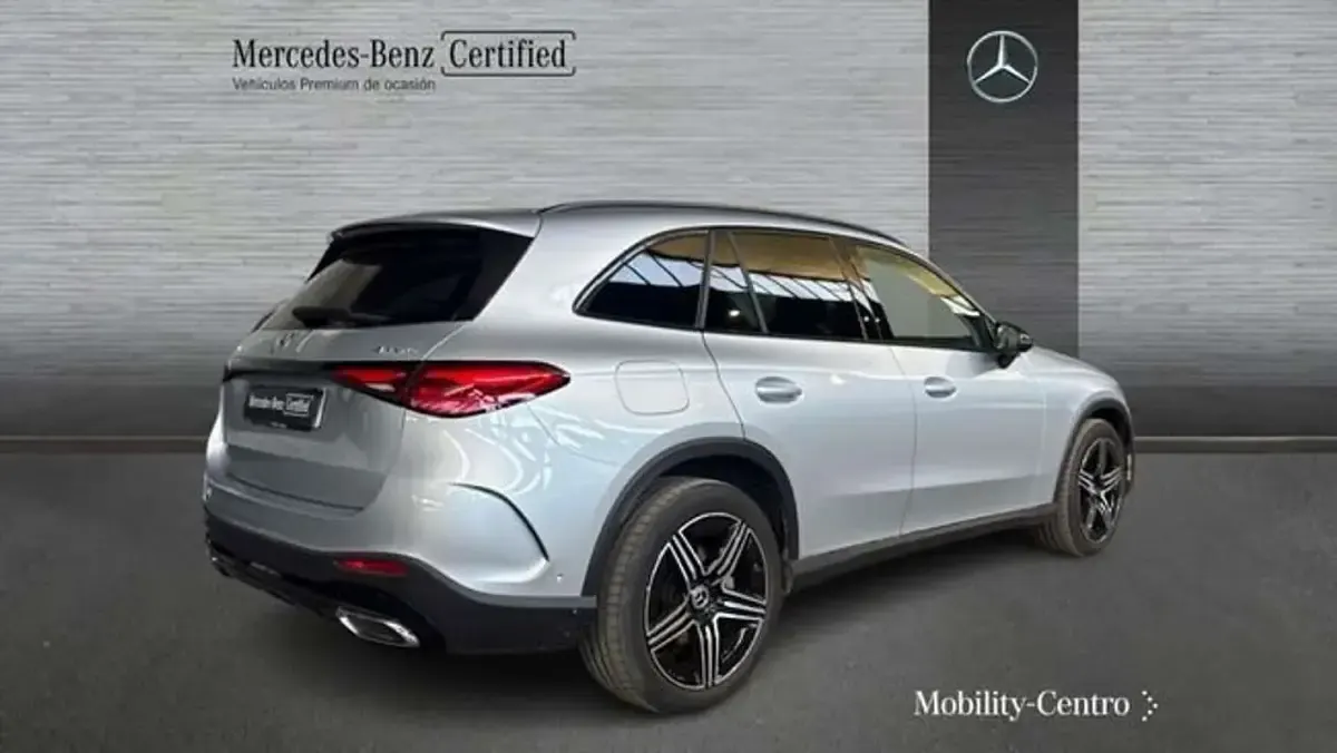 Usado Mercedes GLC220 197 CV (144 kW) 2025 Plateado SUV