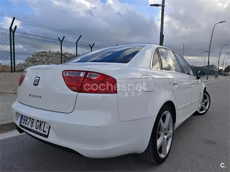 Usado Seat Exeo Sport 150 CV (110 kW) 2010 Blanco Berlina