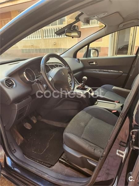 Usado Peugeot 5008 Active 150 CV (110 kW) 2011 Negro Monovolumen