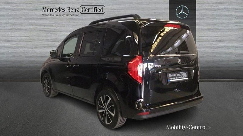Usado Mercedes EQT200 89 kW (122 CV) 2023 Negro Monovolumen