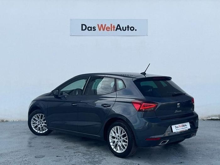 Usado Seat Ibiza FR 110 CV (80 kW) 2022 Gris Utilitario