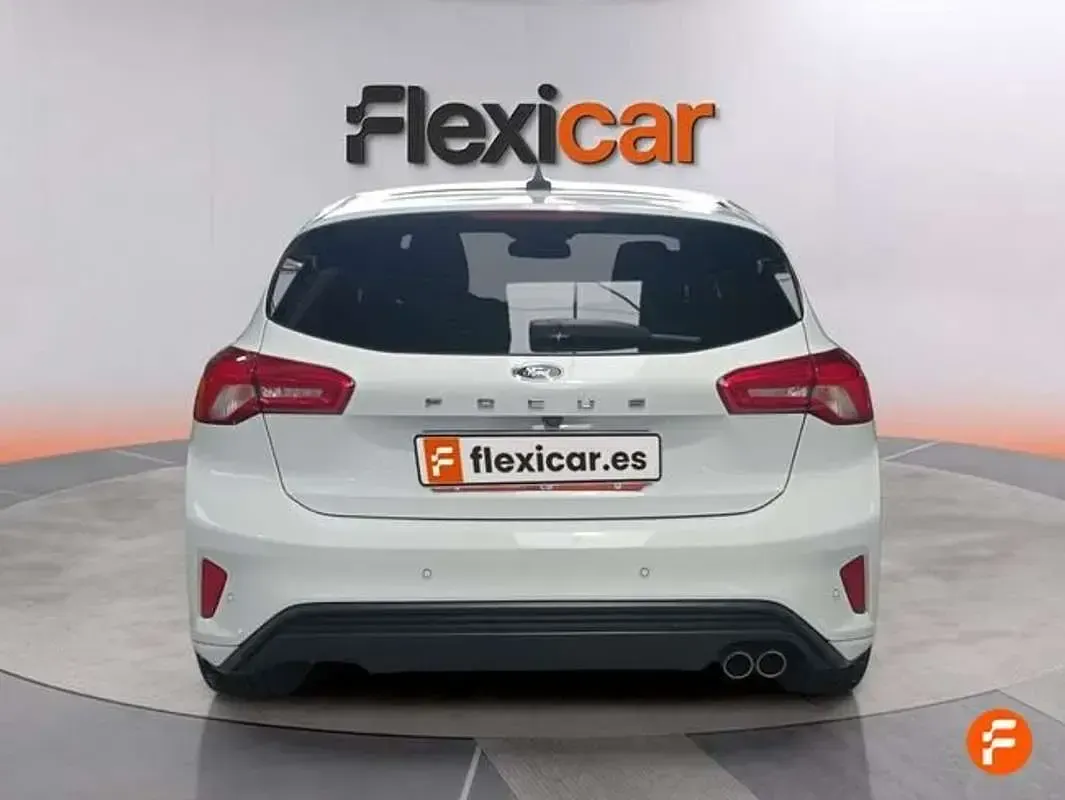 Usado Ford Focus ST-Line 125 CV (91 kW) 2019 Blanco Utilitario