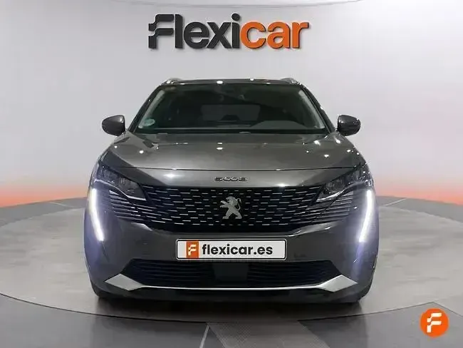 Usado Peugeot 5008 Allure 130 CV (95 kW) 2021 Gris SUV