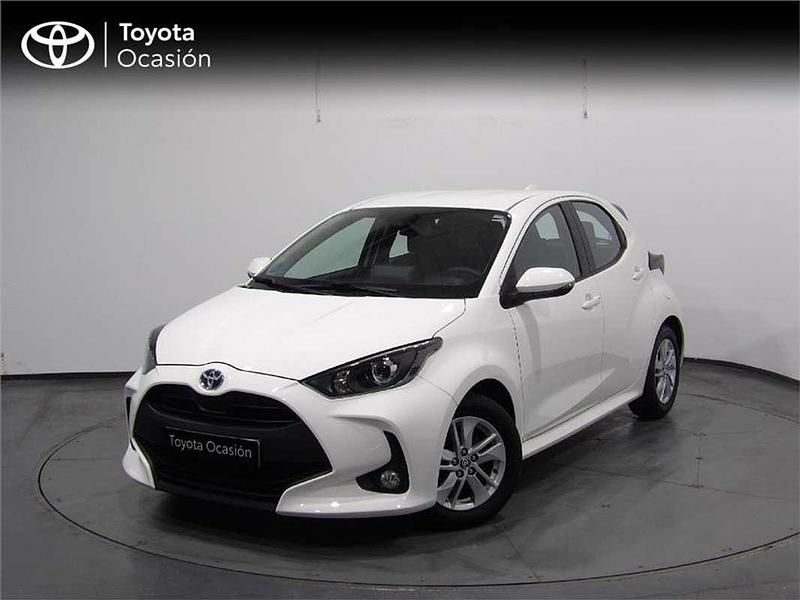 Usado Toyota Yaris Hybrid Business Edition 116 CV (85 kW) 2022 Utilitario