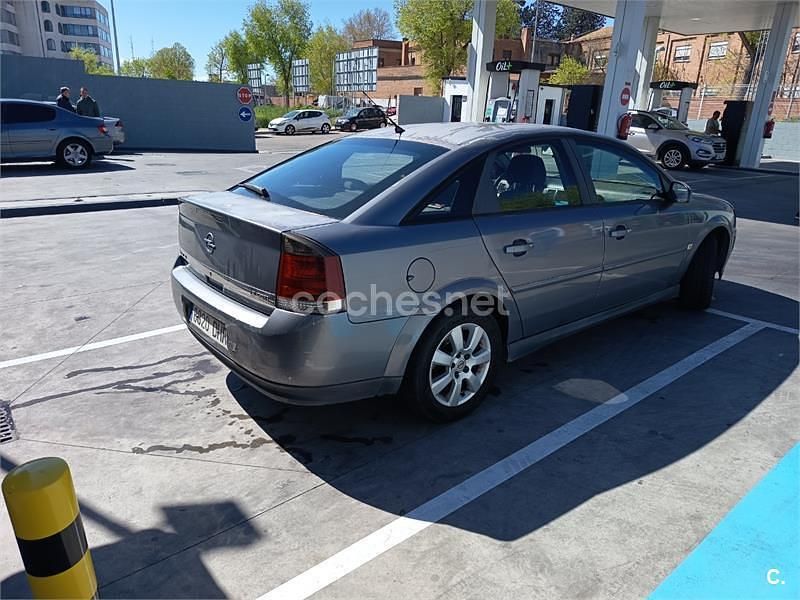 Usado Opel Vectra Cosmo 150 CV (110 kW) 2006 Gris / plata Berlina