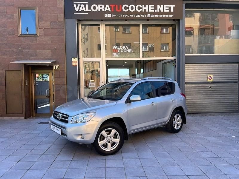 Usado Toyota RAV4 Executive 152 CV (111 kW) 2006 Gris / plata SUV
