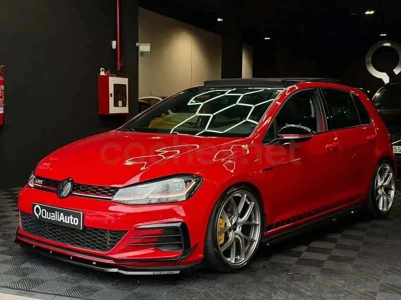 Usado VW Golf VIII GTI 245 CV (180 kW) 2020 Rojo Berlina